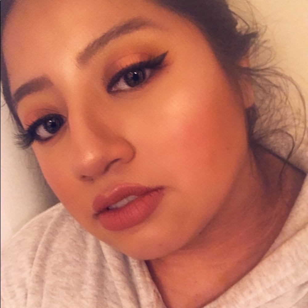 Meet your Posher, Anna